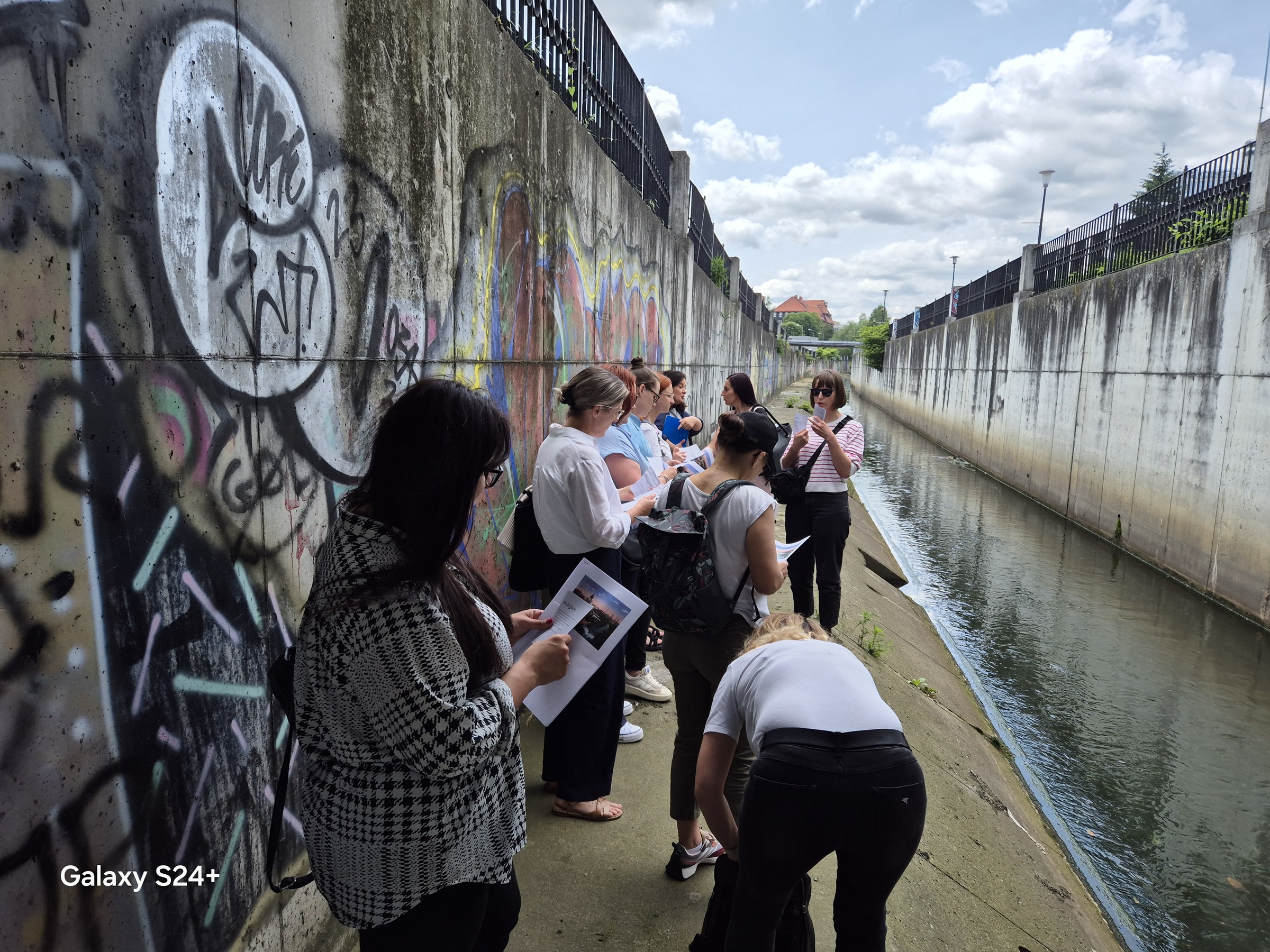 Warsztaty „Edukacja terenowa nad rzeką Rawą” (fot. M. Ochwat)
