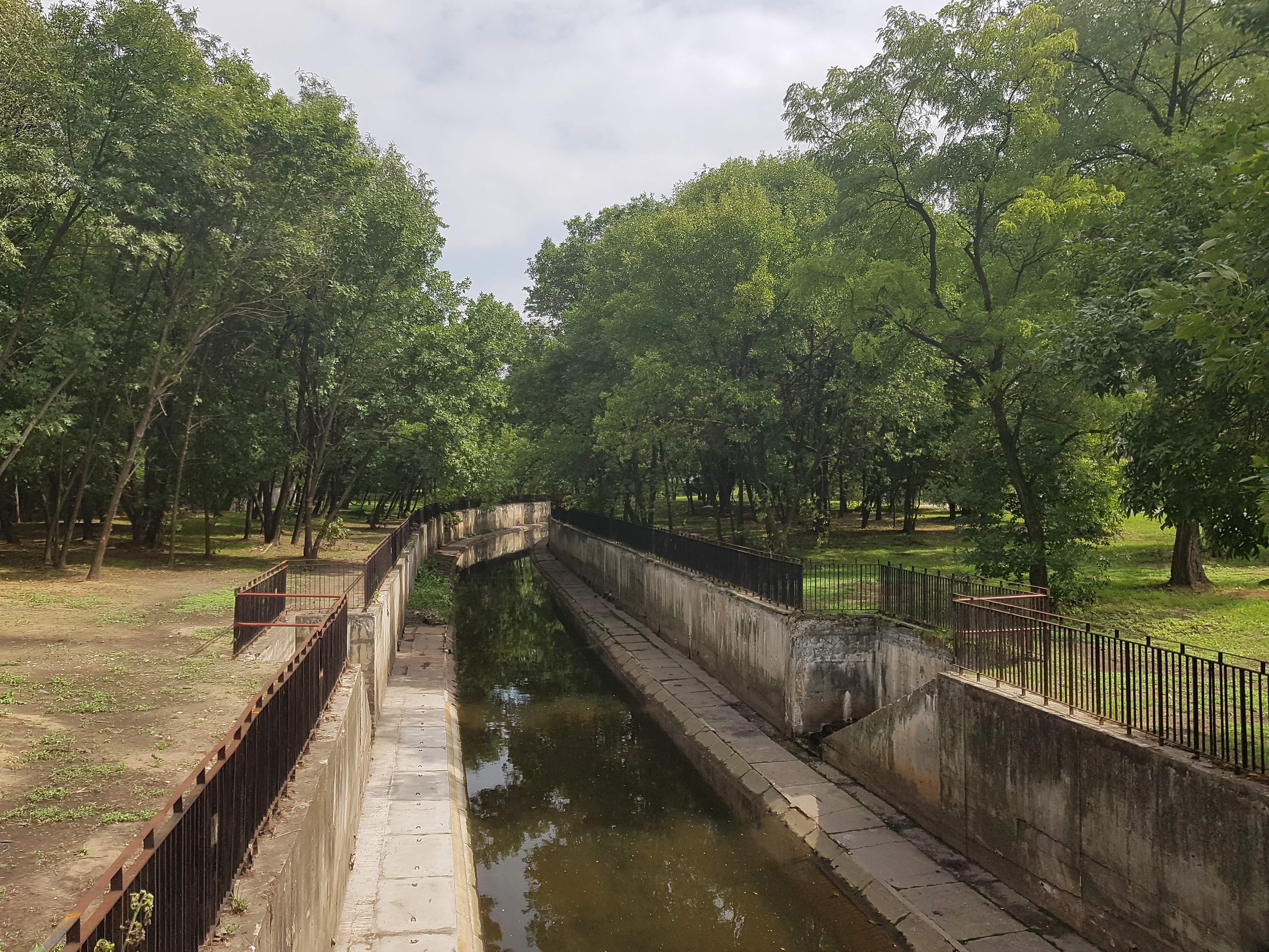 Fot. 6. Rawa w Katowicach Szopienicach (fot. M. Rzętała).